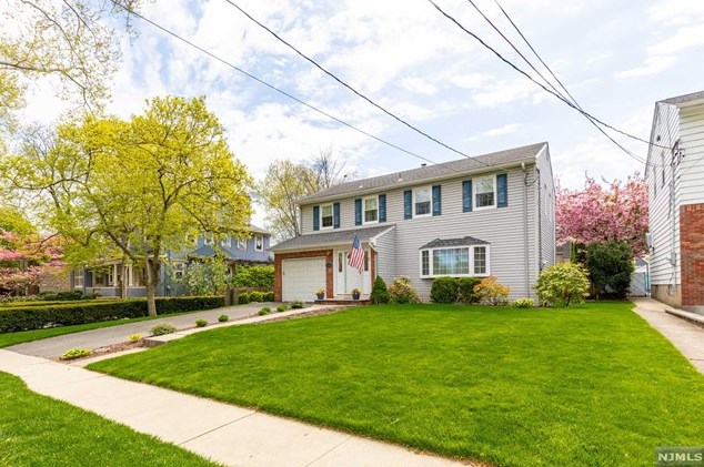 35 Raymond Ave, Rutherford NJ 07070-1133 exterior