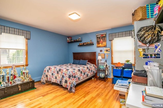 35 Raymond Ave, Rutherford NJ 07070-1133 exterior