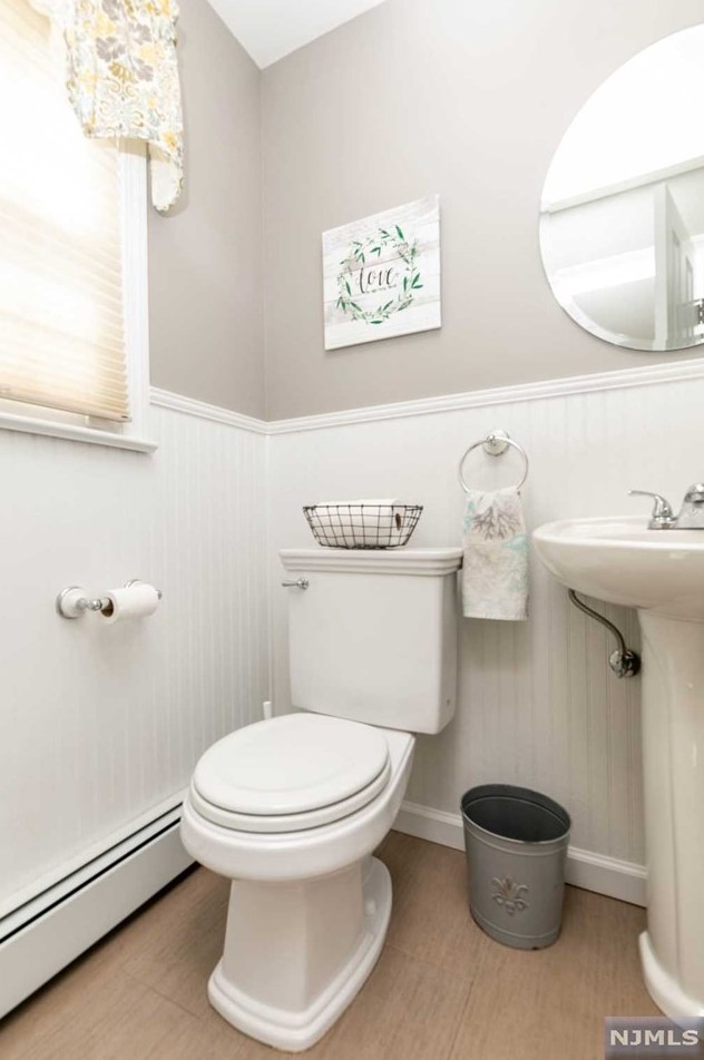 35 Raymond Ave, Rutherford NJ 07070-1133 exterior