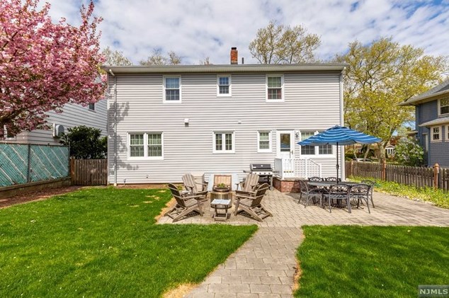 35 Raymond Ave, Rutherford NJ 07070-1133 exterior