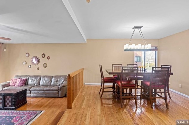 599 Sanderling Ct, Secaucus NJ  07094-2220 exterior