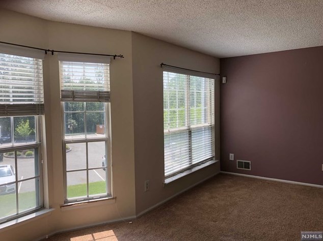 487 Quince Ct, Mahwah NJ  07430-2091 exterior