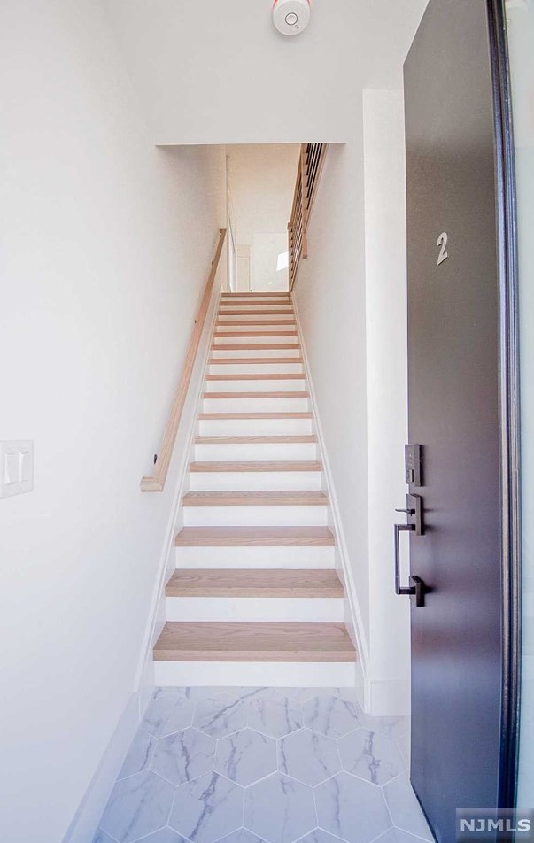 60 Ruby Ave, Palisades Park NJ  07650-1433 exterior