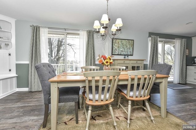 3 Cliffside Dr, West Milford Lakes NJ 07480-4208 exterior