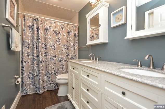 3 Cliffside Dr, West Milford Lakes NJ 07480-4208 exterior