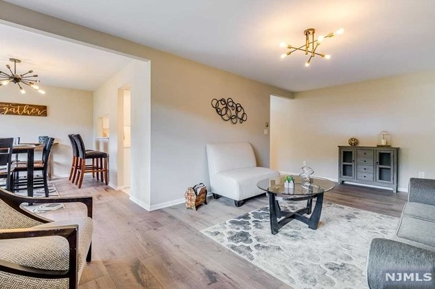 3 Avon Ct, Chatham Township NJ exterior