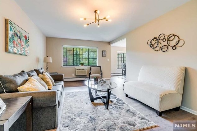 3 Avon Ct, Chatham Township NJ exterior