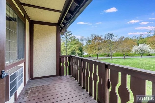 3 Avon Ct, Chatham Township NJ exterior