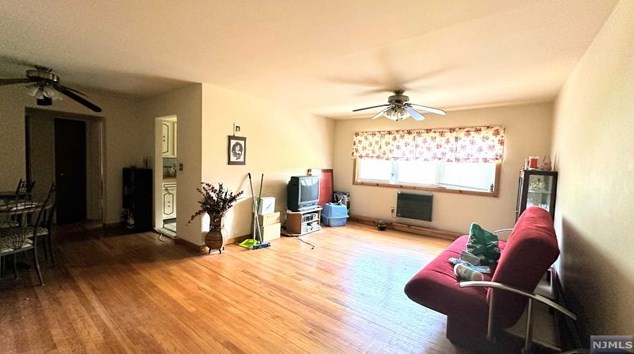 1614 Valley St, West Fort Lee NJ  07024-2527 exterior