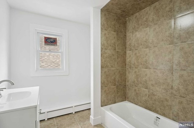 81 Spring St, Passaic Park NJ  07055-5437 exterior