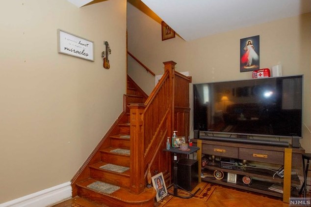 176 Orient Way, Rutherford NJ 07070-2468 exterior