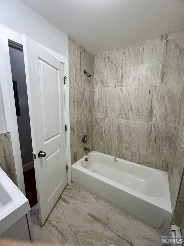 218 6th St, Newark NJ  07107-1606 exterior