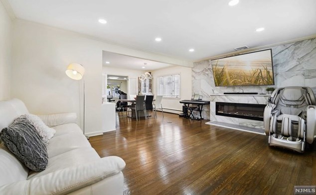 102 Herrick Ave, Teaneck NJ  07666-4107 exterior