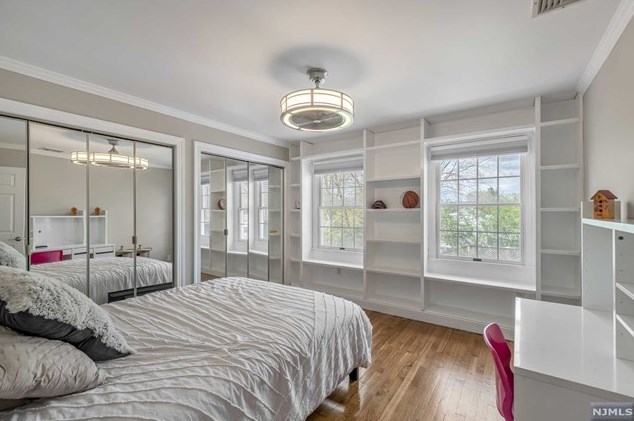 6 Conestoga Ct, Oakland NJ 07436-4003 exterior