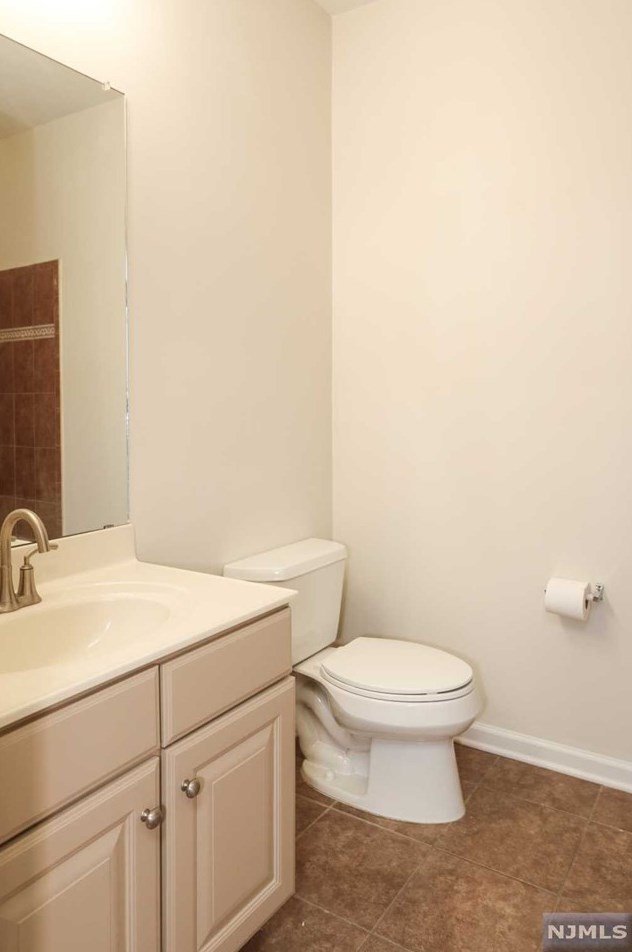 1410 Hamilton St, Belleville NJ 07109-5348 exterior