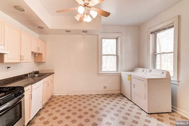 133 Grant Ave, Cresskill NJ 07626-1203 exterior