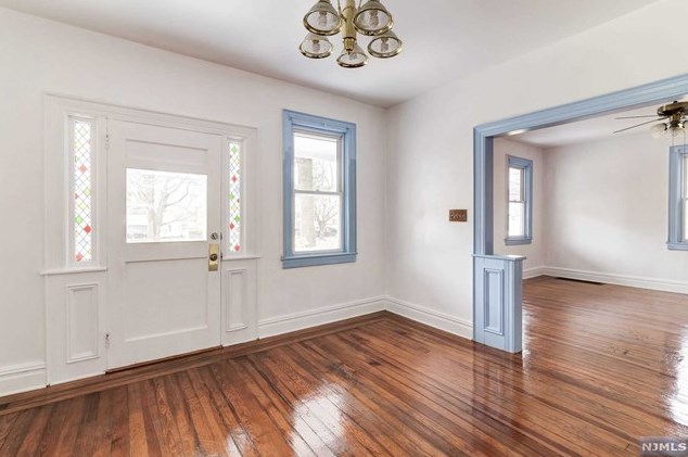 133 Grant Ave, Cresskill NJ 07626-1203 exterior