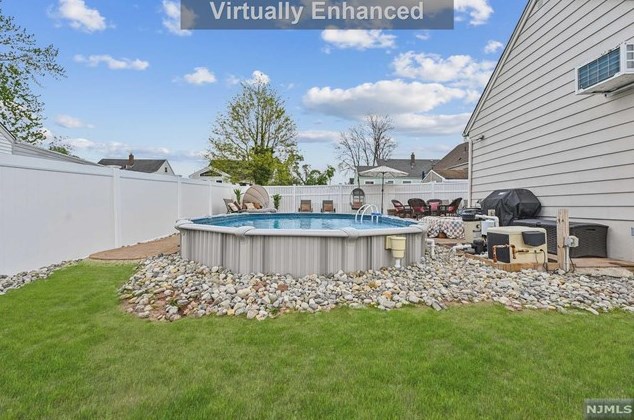 33 Riverdale Ave, Belleville NJ 07109-1428 exterior