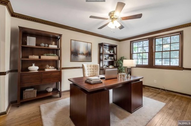 317 Pleasant Ave, Ridgewood NJ  07450-2836 exterior