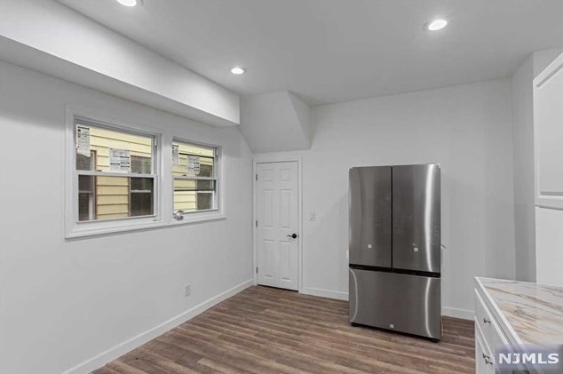 210 Custer Ave, Newark NJ 07112-2139 exterior