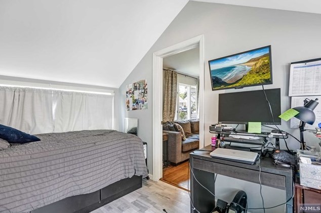 277 Lincoln Blvd, Emerson NJ 07630-1038 exterior