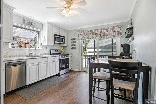 277 Lincoln Blvd, Emerson NJ 07630-1038 exterior