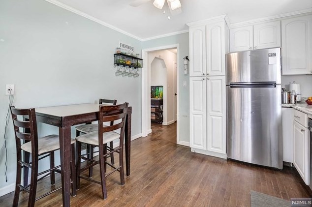 277 Lincoln Blvd, Emerson NJ 07630-1038 exterior