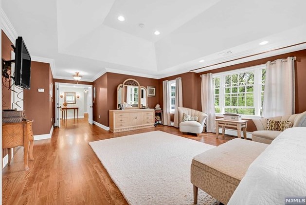 3 Lark Ln, Montvale NJ  07645-1131 exterior