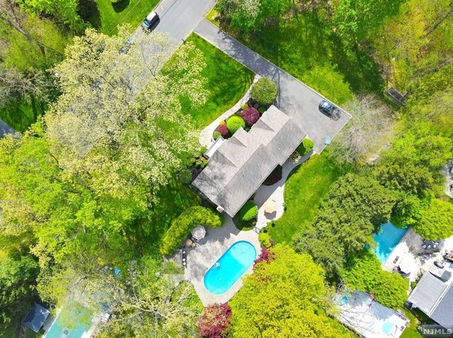 3 Lark Ln, Montvale NJ  07645-1131 exterior