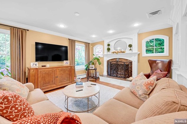 3 Lark Ln, Montvale NJ  07645-1131 exterior