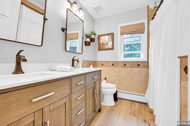 3 Lark Ln, Montvale NJ  07645-1131 exterior