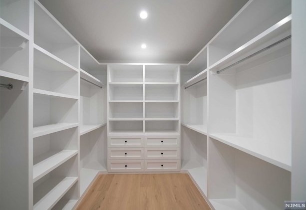 116 Lk Rd, Demarest NJ 07627-2236 exterior