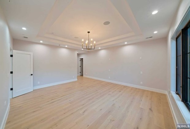 116 Lk Rd, Demarest NJ 07627-2236 exterior