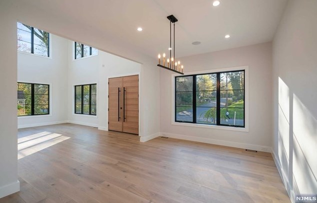 116 Lk Rd, Demarest NJ 07627-2236 exterior