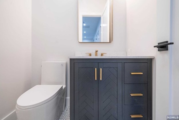 116 Lk Rd, Demarest NJ 07627-2236 exterior