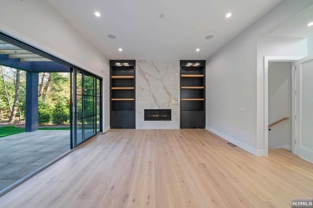 116 Lk Rd, Demarest NJ 07627-2236 exterior