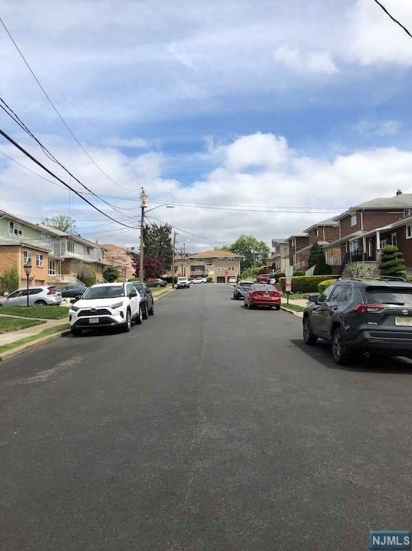 1518 10th St, West Fort Lee NJ  07024-2122 exterior
