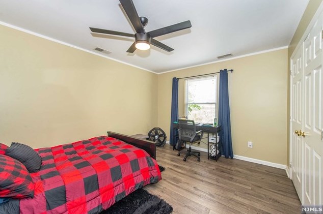 6 Ogden Ter, Kinnelon NJ 07405-1112 exterior