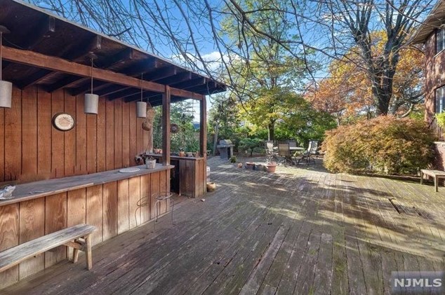 1514 9th St, West Fort Lee NJ  07024-2121 exterior