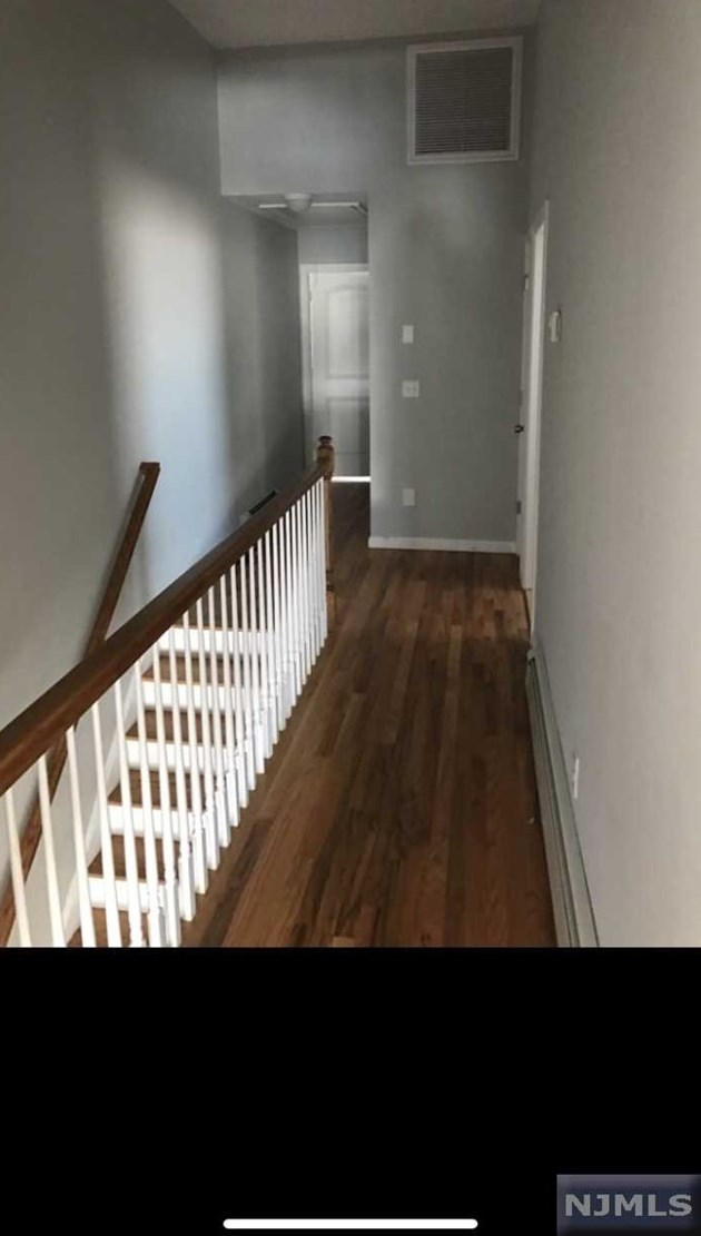 321 8th St, Fairview NJ  07022-1307 exterior