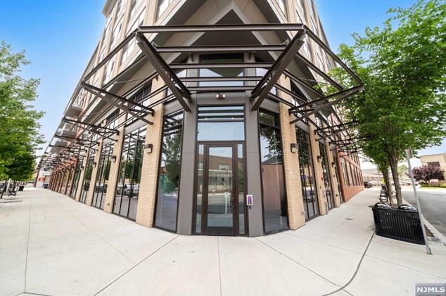 389 Main St, Hackensack NJ  07601-5806 exterior