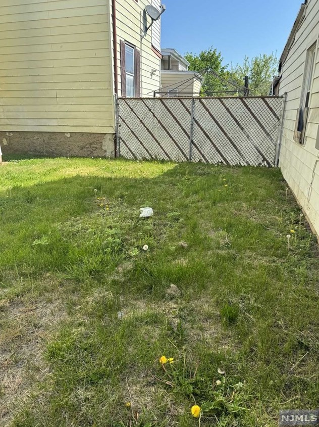 384 Crosby Ave, Paterson NJ  07502-1735 exterior