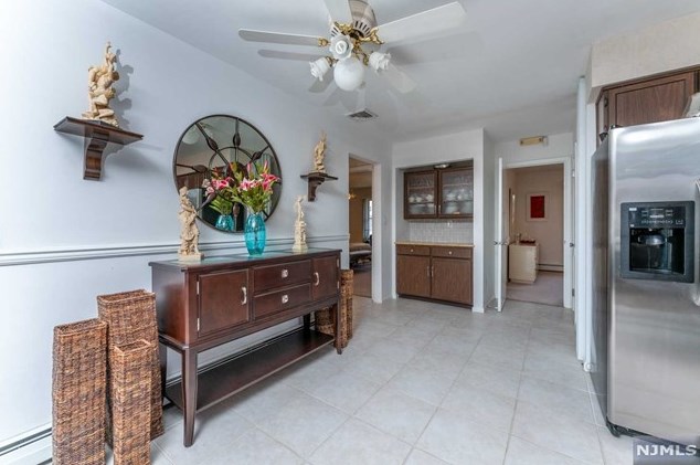 41 Mt Pleasant Ave, West Paterson NJ  07424-2734 exterior