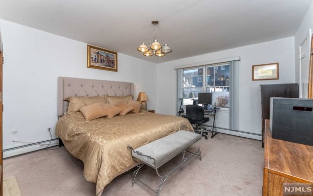 41 Mt Pleasant Ave, West Paterson NJ  07424-2734 exterior