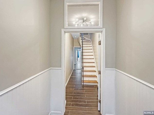 161 St, Union City NJ 07087-5439 exterior