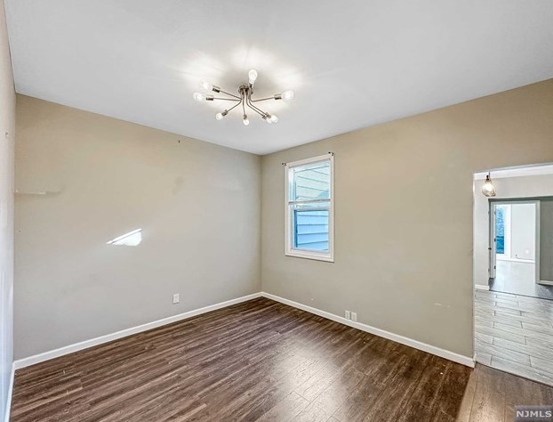 161 St, Union City NJ 07087-5439 exterior