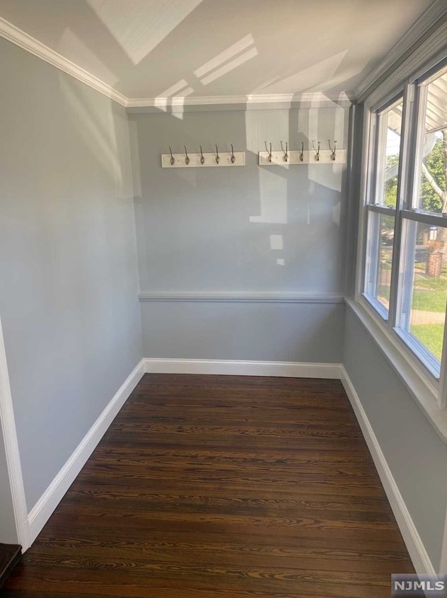 377 Parker Ave, Hackensack NJ  07601-1831 exterior