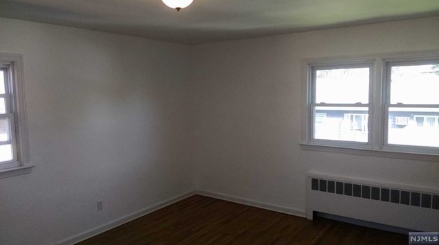 818 Harvard Pl, West Fort Lee NJ  07024-1515 exterior