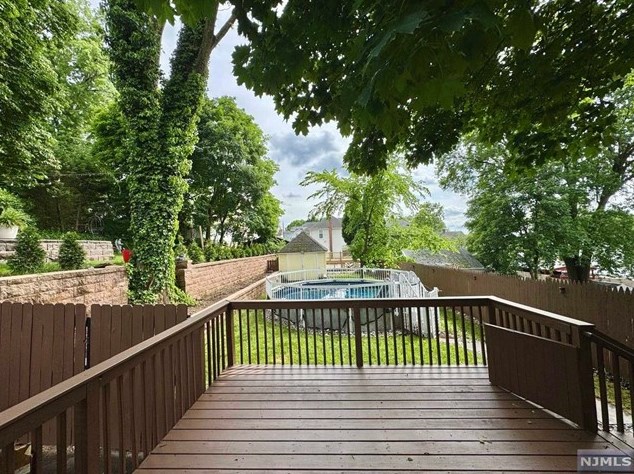 42 Linwood Ave, Bogota NJ 07603-1417 exterior