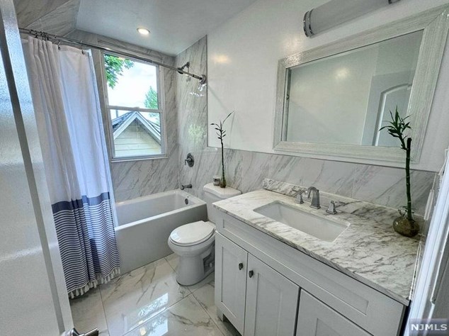 42 Linwood Ave, Bogota NJ 07603-1417 exterior